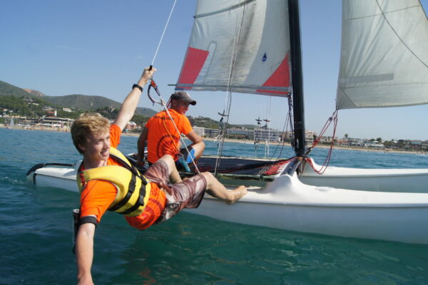 Clases particulares y paseos en catamarán
